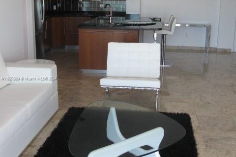 Condo in Miami Beach, Florida, 2 bedrooms  № 1281873 - photo 5