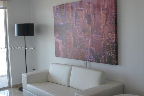 Condo in Miami Beach, Florida, 2 bedrooms  № 1281873 - photo 2