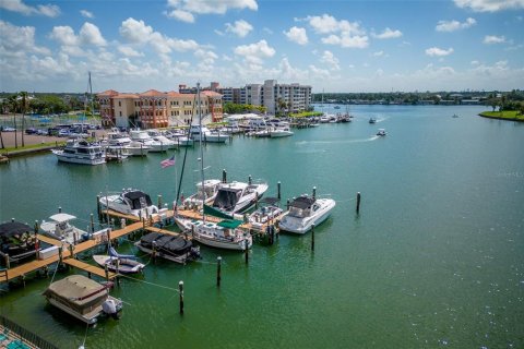 Copropriété à vendre à Treasure Island, Floride: 2 chambres, 98.01 m2 № 1359397 - photo 24