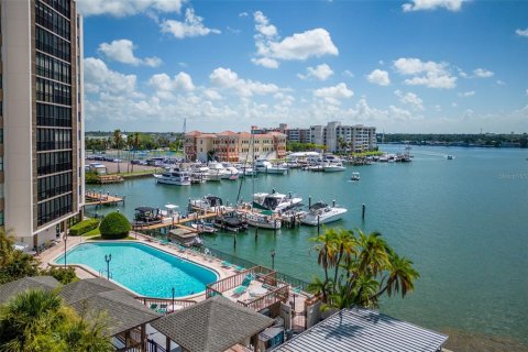 Copropriété à vendre à Treasure Island, Floride: 2 chambres, 98.01 m2 № 1359397 - photo 30