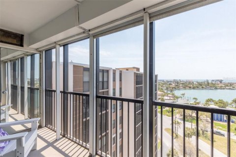 Condominio en venta en Treasure Island, Florida, 2 dormitorios, 98.01 m2 № 1359397 - foto 6