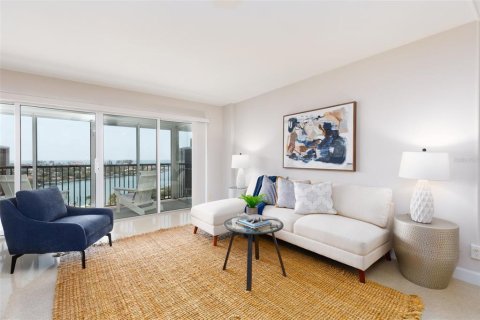 Condo in Treasure Island, Florida, 2 bedrooms  № 1359397 - photo 4