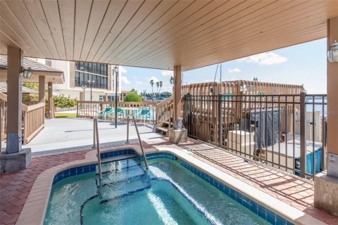 Copropriété à vendre à Treasure Island, Floride: 2 chambres, 98.01 m2 № 1359397 - photo 28