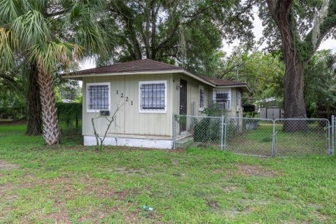 House in Tampa, Florida 1 bedroom, 65.77 sq.m. № 1308697 - photo 1