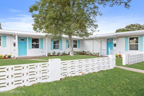 Duplex à vendre à Saint Augustine, Floride: 4 chambres, 214.51 m2 № 772379 - photo 1