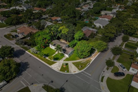 Villa ou maison à vendre à West Miami, Floride: 3 chambres, 107.21 m2 № 1238359 - photo 25