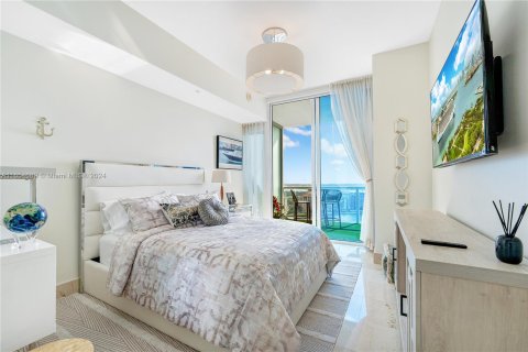 Condo in Miami Beach, Florida, 2 bedrooms  № 1351701 - photo 23