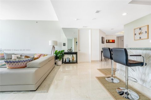 Copropriété à louer à Miami Beach, Floride: 2 chambres, 166.39 m2 № 1351701 - photo 6