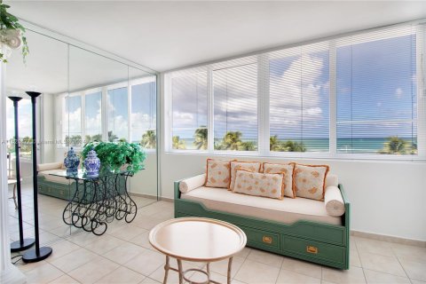 Copropriété à vendre à Miami Beach, Floride: 2 chambres, 124.49 m2 № 1270312 - photo 6