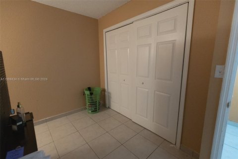 Copropriété à vendre à Hialeah, Floride: 2 chambres, 71.53 m2 № 1270308 - photo 5