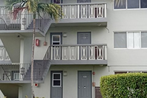 Condominio en venta en Plantation, Florida, 2 dormitorios, 83.52 m2 № 1189822 - foto 11