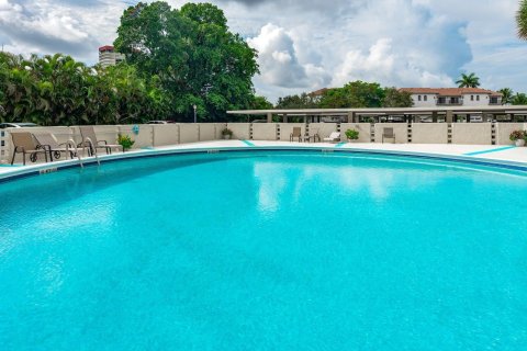 Condo in West Palm Beach, Florida, 2 bedrooms  № 954738 - photo 16