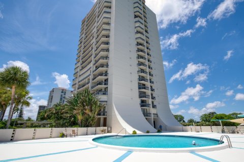 Condominio en venta en West Palm Beach, Florida, 2 dormitorios, 112.04 m2 № 954738 - foto 1