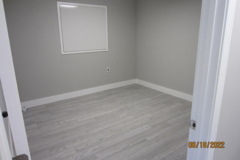 Office in Freeport, Florida 375.98 sq.m. № 558443 - photo 9