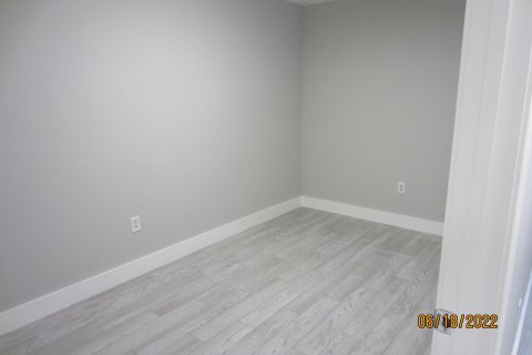 Office in Freeport, Florida 375.98 sq.m. № 558443 - photo 8