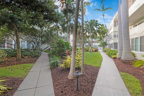 Condo in Fort Lauderdale, Florida, 1 bedroom  № 977039 - photo 18