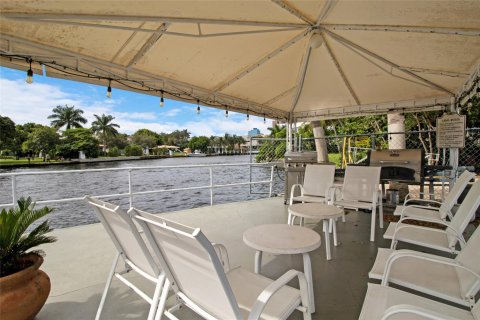 Condo in Fort Lauderdale, Florida, 1 bedroom  № 977039 - photo 12