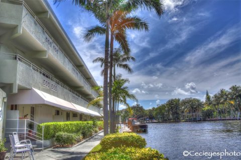 Condo in Fort Lauderdale, Florida, 1 bedroom  № 977039 - photo 16