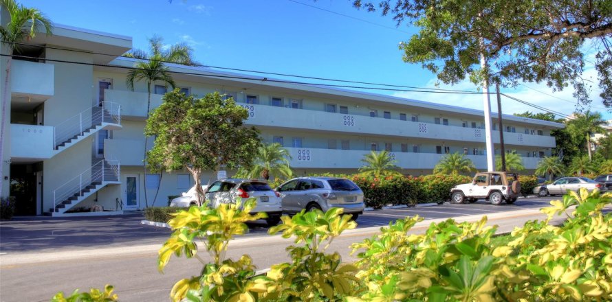 Condo in Fort Lauderdale, Florida, 1 bedroom  № 977039