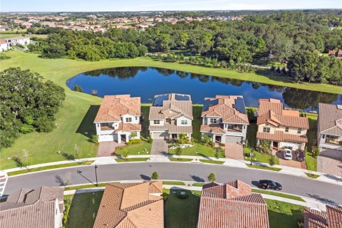 Villa ou maison à vendre à Orlando, Floride: 4 chambres, 353.68 m2 № 1338976 - photo 2