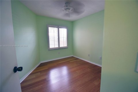 Condo in Dania Beach, Florida, 3 bedrooms  № 1270473 - photo 4