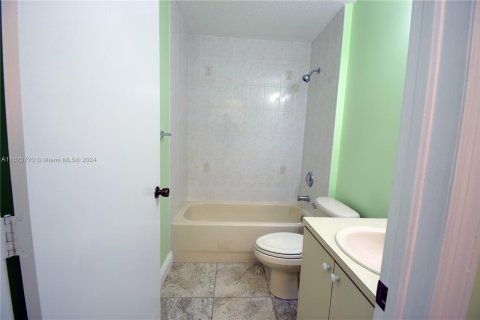 Condo in Dania Beach, Florida, 3 bedrooms  № 1270473 - photo 6