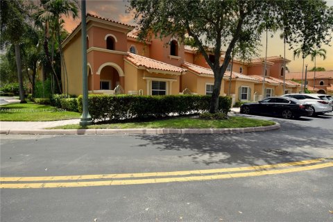 Condo in Dania Beach, Florida, 3 bedrooms  № 1270473 - photo 1