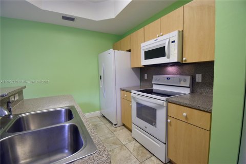 Condo in Dania Beach, Florida, 3 bedrooms  № 1270473 - photo 12