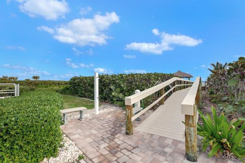 Copropriété à vendre à Hutchinson Island South, Floride: 2 chambres, 116.22 m2 № 932316 - photo 15