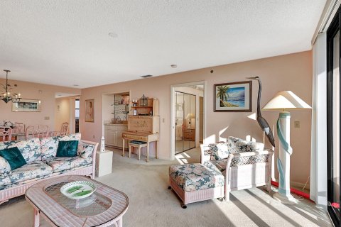 Copropriété à vendre à Hutchinson Island South, Floride: 2 chambres, 116.22 m2 № 932316 - photo 28