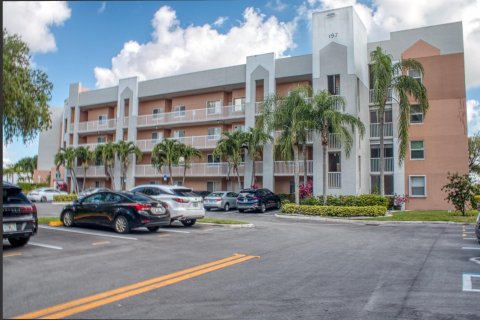 Condo in Sunrise, Florida, 2 bedrooms  № 1185603 - photo 18