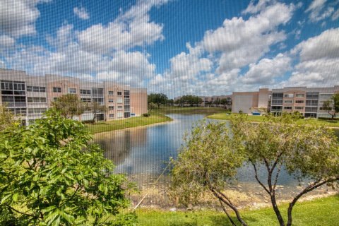 Condo in Sunrise, Florida, 2 bedrooms  № 1185603 - photo 21