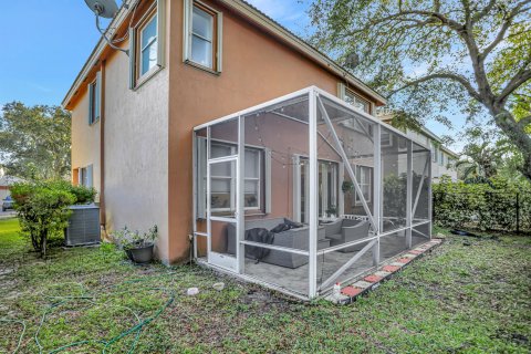 Villa ou maison à vendre à Coconut Creek, Floride: 4 chambres, 205.78 m2 № 718662 - photo 16