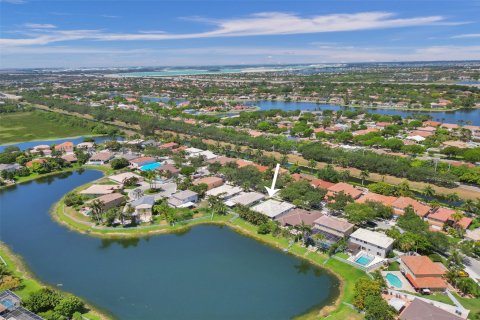 Villa ou maison à vendre à Miramar, Floride: 3 chambres, 193.42 m2 № 1186305 - photo 7