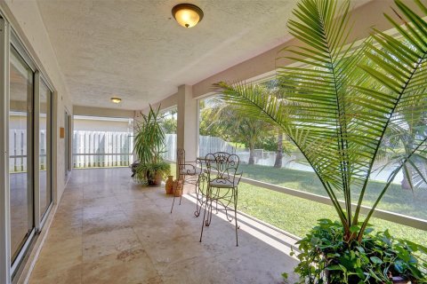 Villa ou maison à vendre à Miramar, Floride: 3 chambres, 193.42 m2 № 1186305 - photo 20