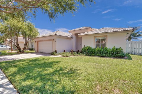 Villa ou maison à vendre à Miramar, Floride: 3 chambres, 193.42 m2 № 1186305 - photo 11