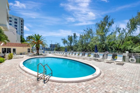 Copropriété à vendre à Pompano Beach, Floride: 2 chambres, 84.54 m2 № 1186361 - photo 27