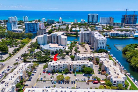 Copropriété à vendre à Pompano Beach, Floride: 2 chambres, 84.54 m2 № 1186361 - photo 5