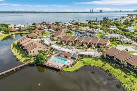 Copropriété à vendre à North Fort Myers, Floride: 2 chambres, 106.47 m2 № 1351432 - photo 22