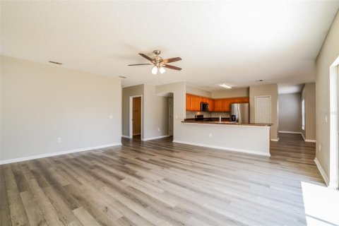 Villa ou maison à louer à Kissimmee, Floride: 4 chambres, 272.3 m2 № 1351431 - photo 3