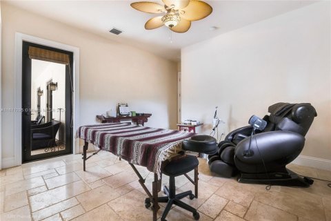 Casa en venta en Miami, Florida, 4 dormitorios, 282.61 m2 № 1394697 - foto 12