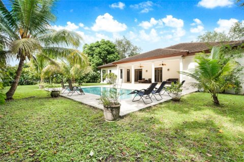 Villa ou maison à vendre à Miami, Floride: 4 chambres, 282.61 m2 № 1394697 - photo 16