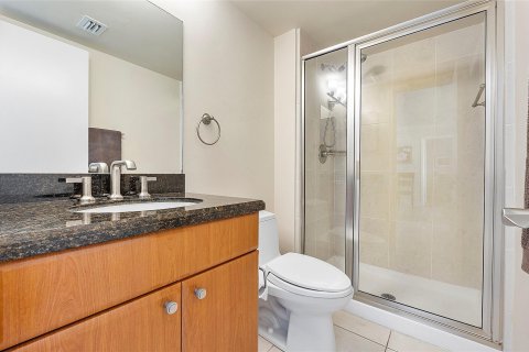 Condo in Pompano Beach, Florida, 2 bedrooms  № 952434 - photo 18