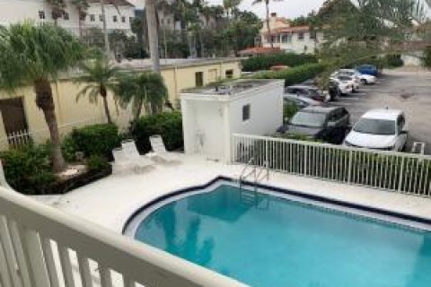 Copropriété à vendre à West Palm Beach, Floride: 2 chambres, 89.93 m2 № 952390 - photo 3