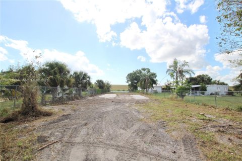 Terrain à vendre à Okeechobee, Floride № 808943 - photo 7