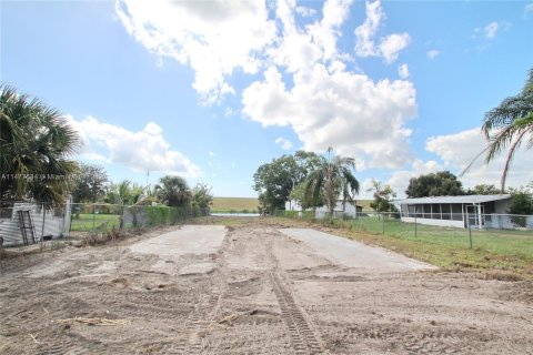 Terrain à vendre à Okeechobee, Floride № 808943 - photo 2