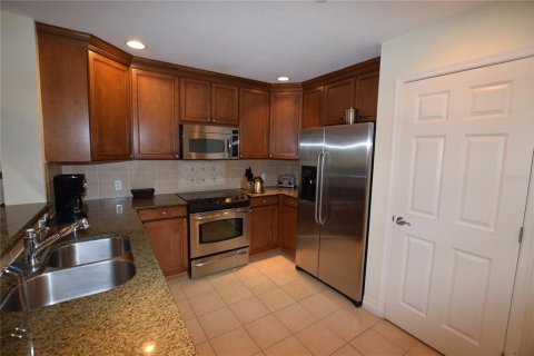 Condo in Four Corners, Florida, 3 bedrooms  № 1359945 - photo 17