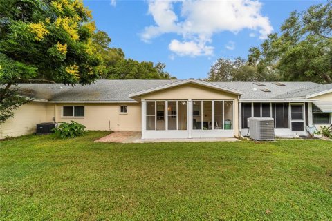 Villa ou maison à vendre à Ocala, Floride: 2 chambres, 116.03 m2 № 1388490 - photo 16