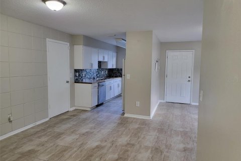 Apartamento en alquiler en Tampa, Florida, 2 dormitorios, 115.38 m2 № 1379679 - foto 2