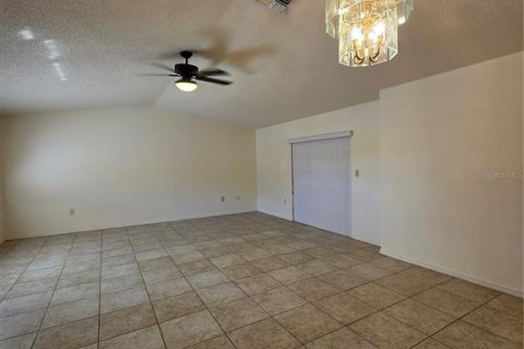 Casa en alquiler en Clearwater, Florida, 3 dormitorios, 140.19 m2 № 1379680 - foto 4